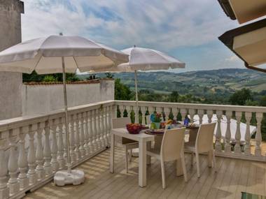 Villa with salt water and heated pool and bubble bath near the sea