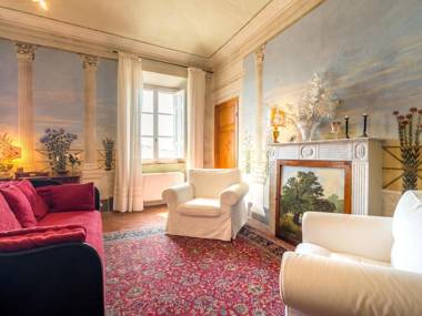 Vintage Holiday Home in Montecastelli Pisano with Terrace