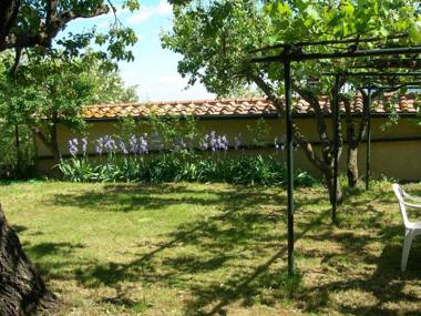 Part of a large house in the center of Monte Castelli Pisano