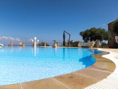 Agriturismo Terrazze sul Tirreno three rooms apartment with sea view