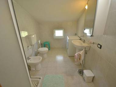 Stunning Cottage in Sesta Godano with Balcony