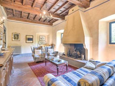 Rustic Holiday Home in San Godenzo with Pool