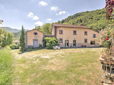 Comfy home in San Godenzo with Lake nearby