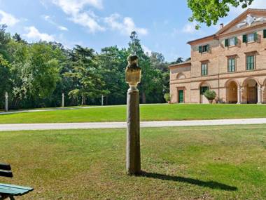 Traditional Villa in Filottrano with Swimming Pool