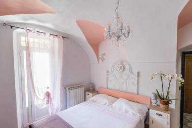 DUSSAIGA - Camera Delle Rose