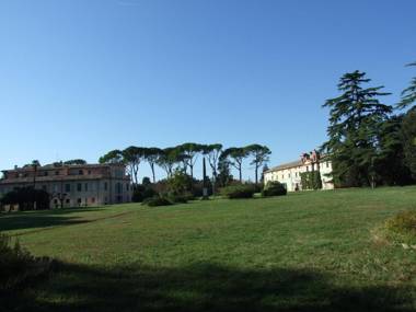 double twin room private bathroom for swimming pool use