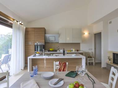 Modern Holiday Home in Acquanera with Private Swimming Pool