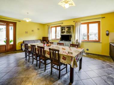 Secluded Holiday Home in Vesime with Garden