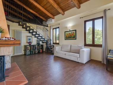 Stylish Villa in Piandimeleto with Swimming Pool