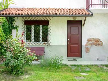 Delightful Holiday Home in Moncucco Torinese with Balcony