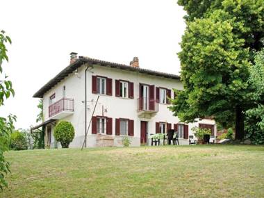 Delightful Holiday Home in Moncucco Torinese with Balcony