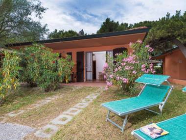 Spacious bungalow with two bathrooms on the Adriatic coast