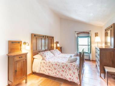 Beautiful Apartment in Collesalvetti with Garden