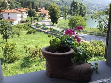 Villa Marilena con accesso diretto al lago