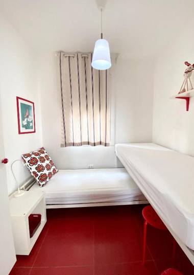 Rosso e blu sunny apartments