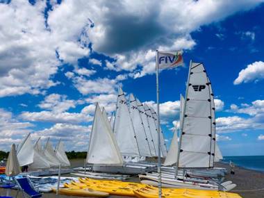 Castroboleto Village