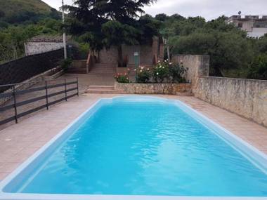 3 bedrooms villa with private pool and wifi at Caccamo