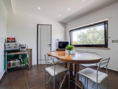 Modern villa in Nissoria with swimming pool