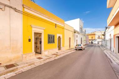 La Nicchia Di Luana by BarbarHouse