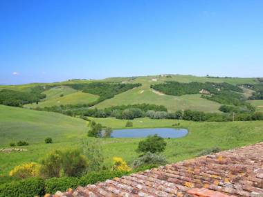 Luxurious Farmhouse in Montalcino with Pool