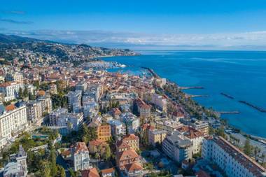 Sanremo Penthouse Market 700mt From Sea - Happy Rentals