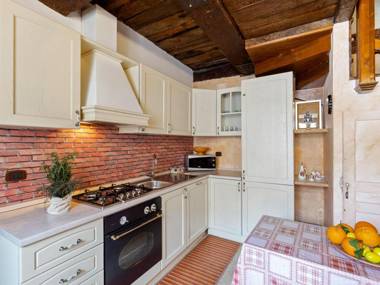 Tasteful Mansion in Morano Calabro with Balcony