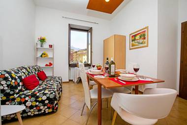 Lake View Historical Center Apartment