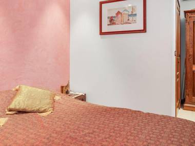 Traditional Holiday Home in Roseto Capo Spulico with Garden