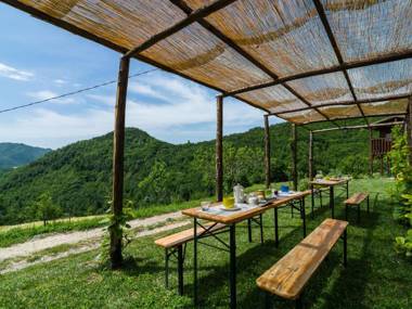 Lovely Farmhouse in Mercatello sul Metauro with Pool