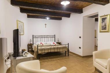 One bedroom appartement with city view balcony and wifi at Arce