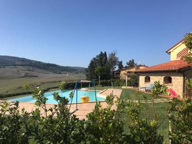 Borgo del Silenzio - Apartments with pool in Lajatico