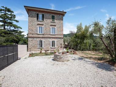 Sprawling Holiday Home in Toscana with Private Swimming Pool