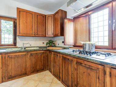 Alluring Chalet in Motta Santa Lucia with Garden