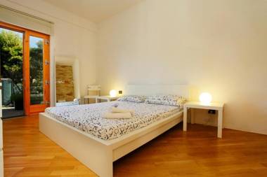 Villa Venere pool and sea