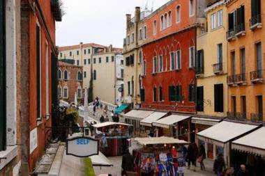 Alle Guglie Boutique Hotel