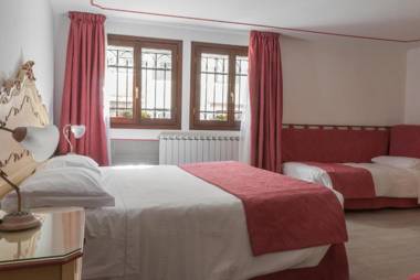 Ca' San Trovaso - 6 Rooms