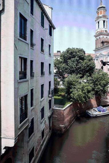 Locanda Leon Bianco on the Grand Canal