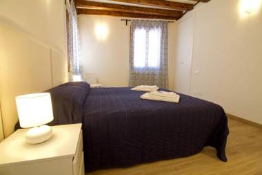 Veneziacentopercento Apartments & Rooms