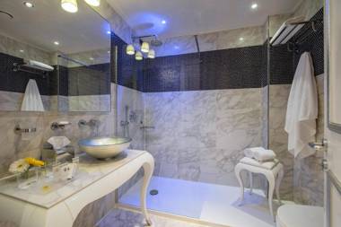 Carnival Palace - Venice Collection