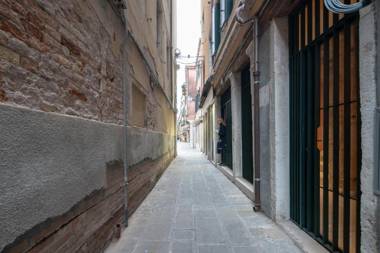 Ca' della Scimmia-The Welcomist in Venice