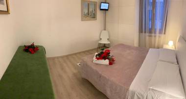 Harry s Canal View NEW Property 2022