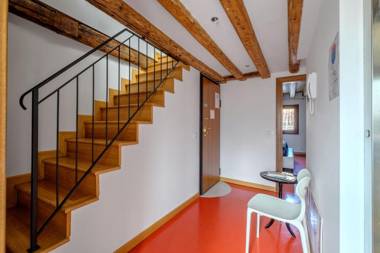 The Lion's House APT4