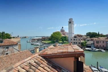 Sea to Sky Apartments