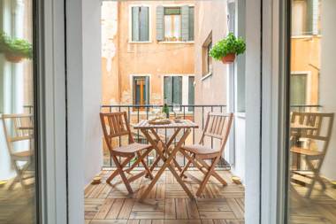 Ca del Mar Venice Luxury Apartments