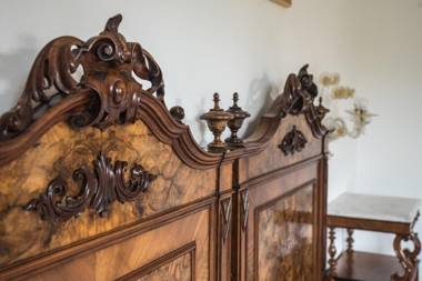 Venetian Mood: Secret Garden