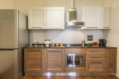 Ca' del Monastero 1 Collection Apt for 4 Guests with Balcony and Lift