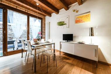 Bluesky - Cannaregio court of Venice