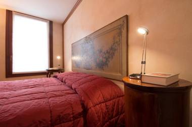 La Fenice Double Canal view