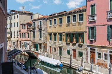 Ca' Canaletto Canal View