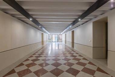 Sartor Apartment Canal View